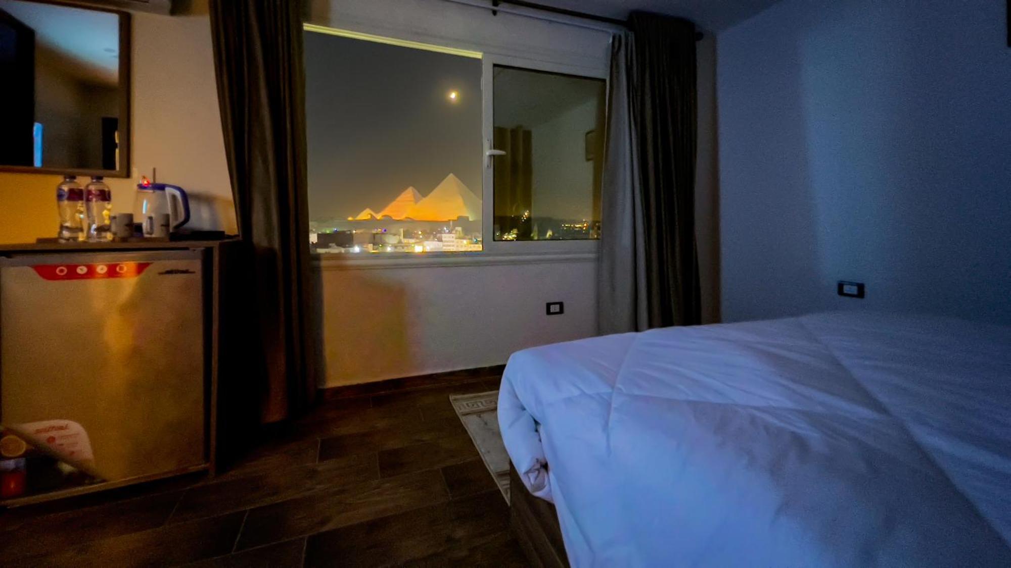 Bed and Breakfast Imperial Pyramids Heights View Nazlet el-Sîsi Exterior foto