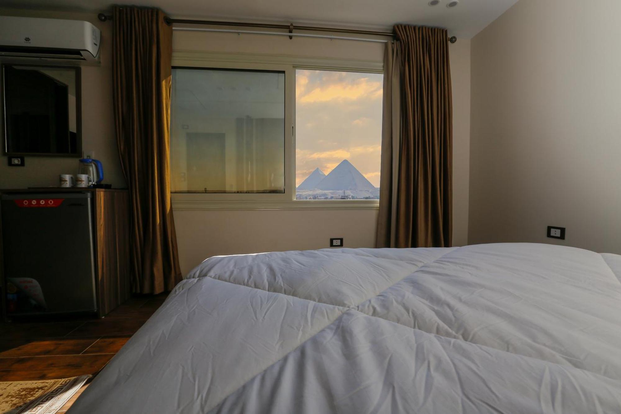 Bed and Breakfast Imperial Pyramids Heights View Nazlet el-Sîsi Exterior foto